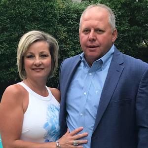 Meet your Posher, Lara